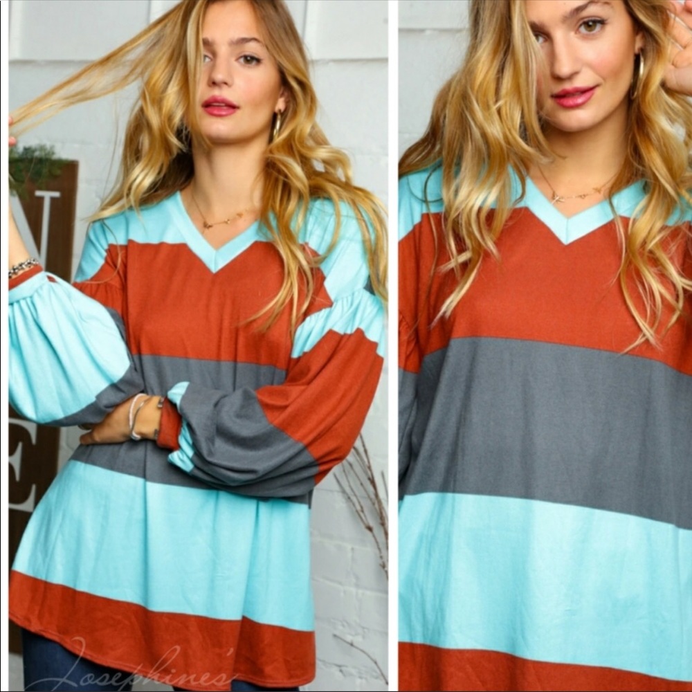 Striking💚💙❤️Striped soft-vneck top 4 offive2out